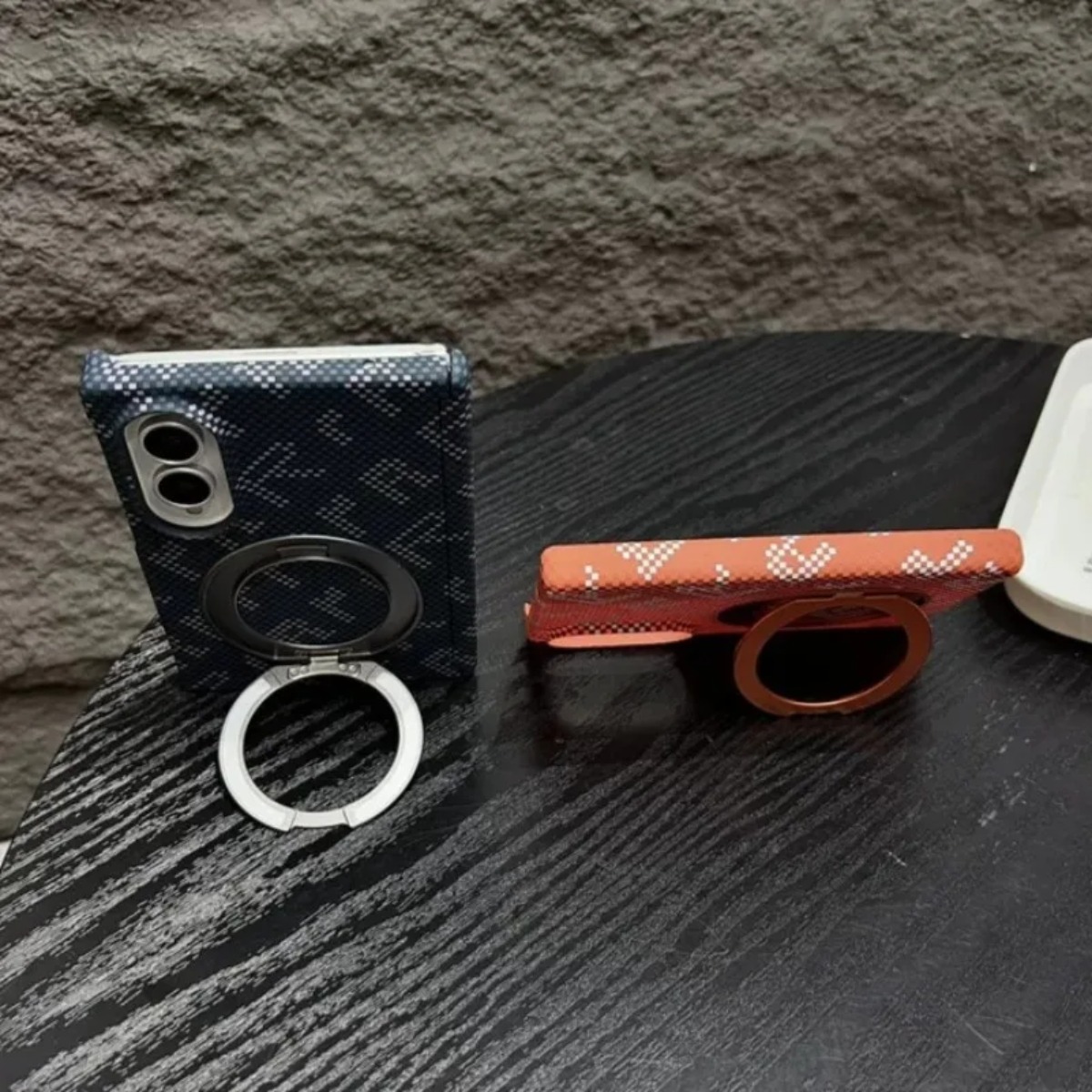 카본 파이버 가죽 360도 회전 마그네틱 스탠드 홀더  - Taco Stand Holder 리뷰 및 가격